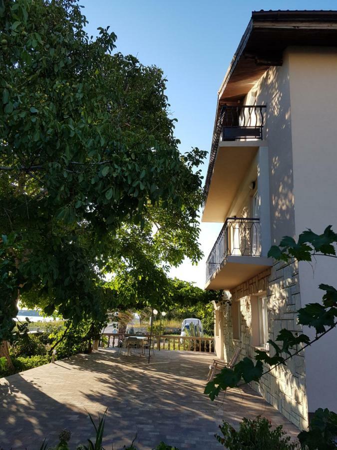 Apartments Olivera Supetarska Draga Esterno foto